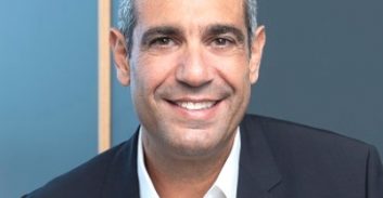 עו"ד רונן רוזנבלום