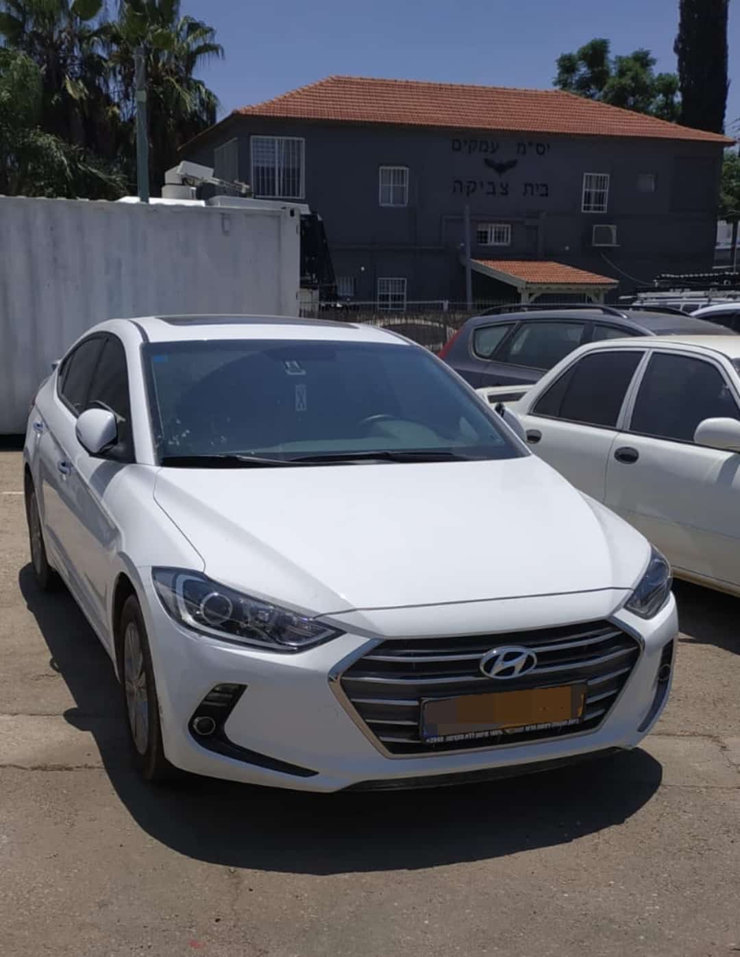 נסעו עם האח מיער ליער. רכב החטיפה )צילום: דוברות המשטרה)