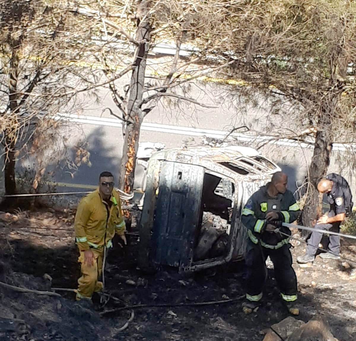 הרכב השרוף (צילום: דוברות כב"ה מחוז צפון)