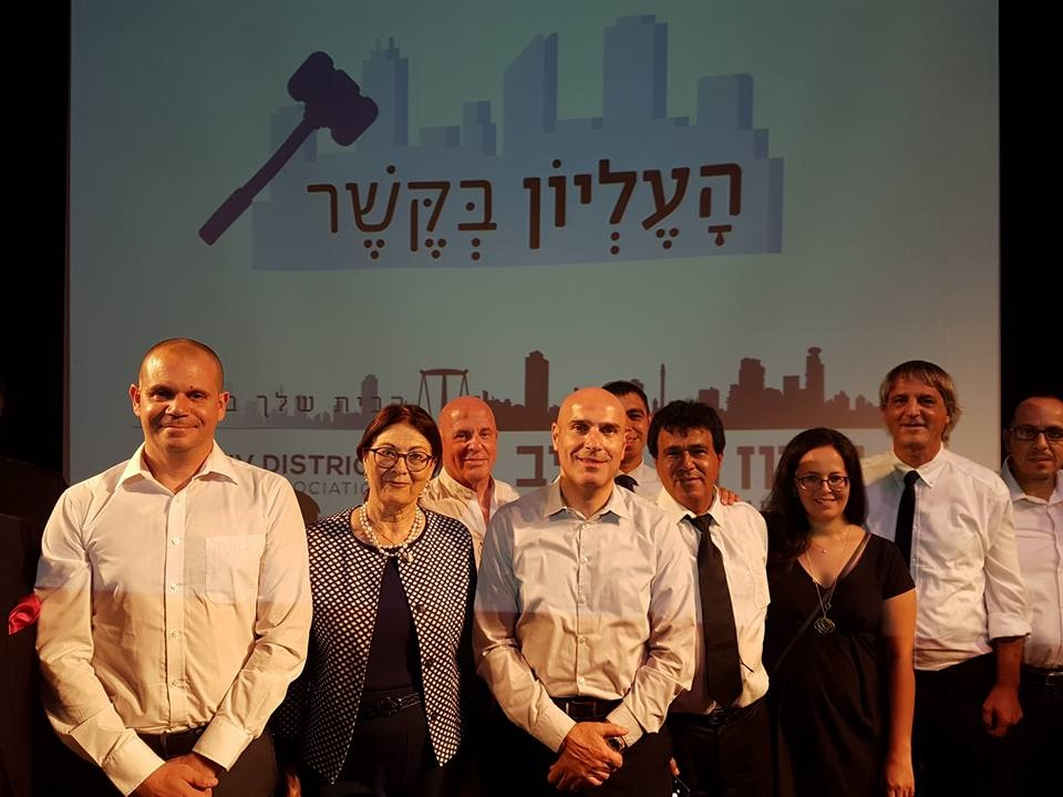 יו"ר לשכה הטוב ביותר בתולדותיה. על היותו יו"ר חזק, דומיננטי, מוביל, יוזם, מארגן ומפיק, הוא מתוגמל עתה בתואר של מפחידן לאומי, שכל עורכי הדין חוששים לדבר נגדו