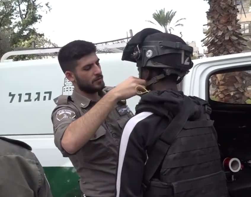 התנסות ומגע עם אמצעי המשטרה (צילומים: דוברות המשטרה)