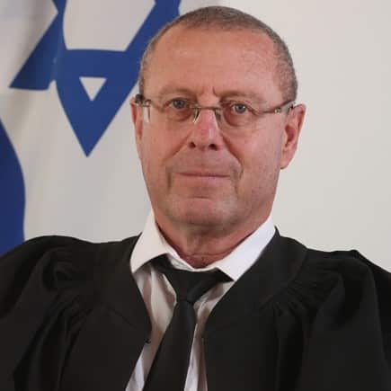 השופט ואגו
