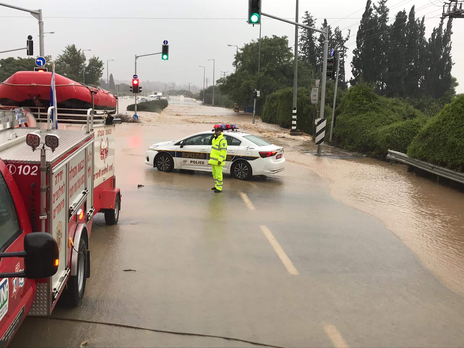 נערכים בכוחות מתוגברים (צילום: דוברות המשטרה)