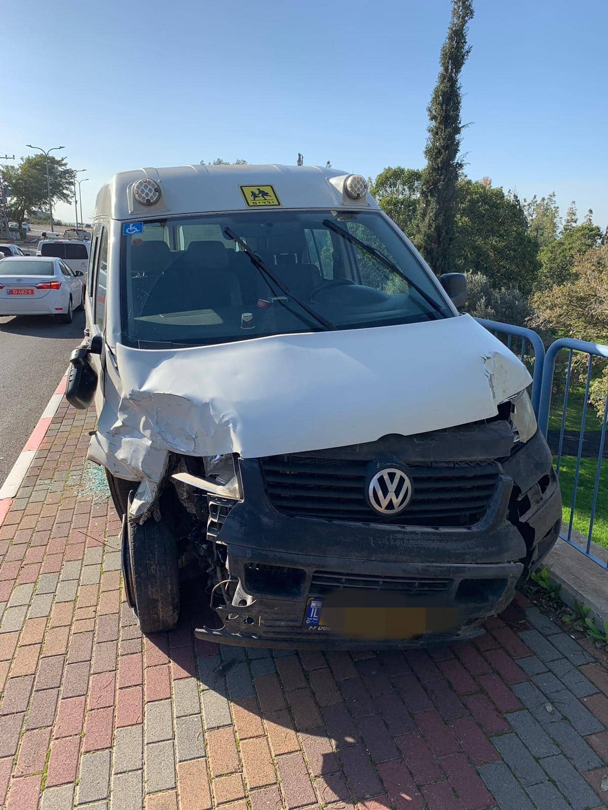 הרכב הפוגע (צילום: דוברות המשטרה)
