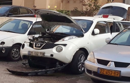 רכבה של הקצינה מנתניה לאחר הפיצוץ