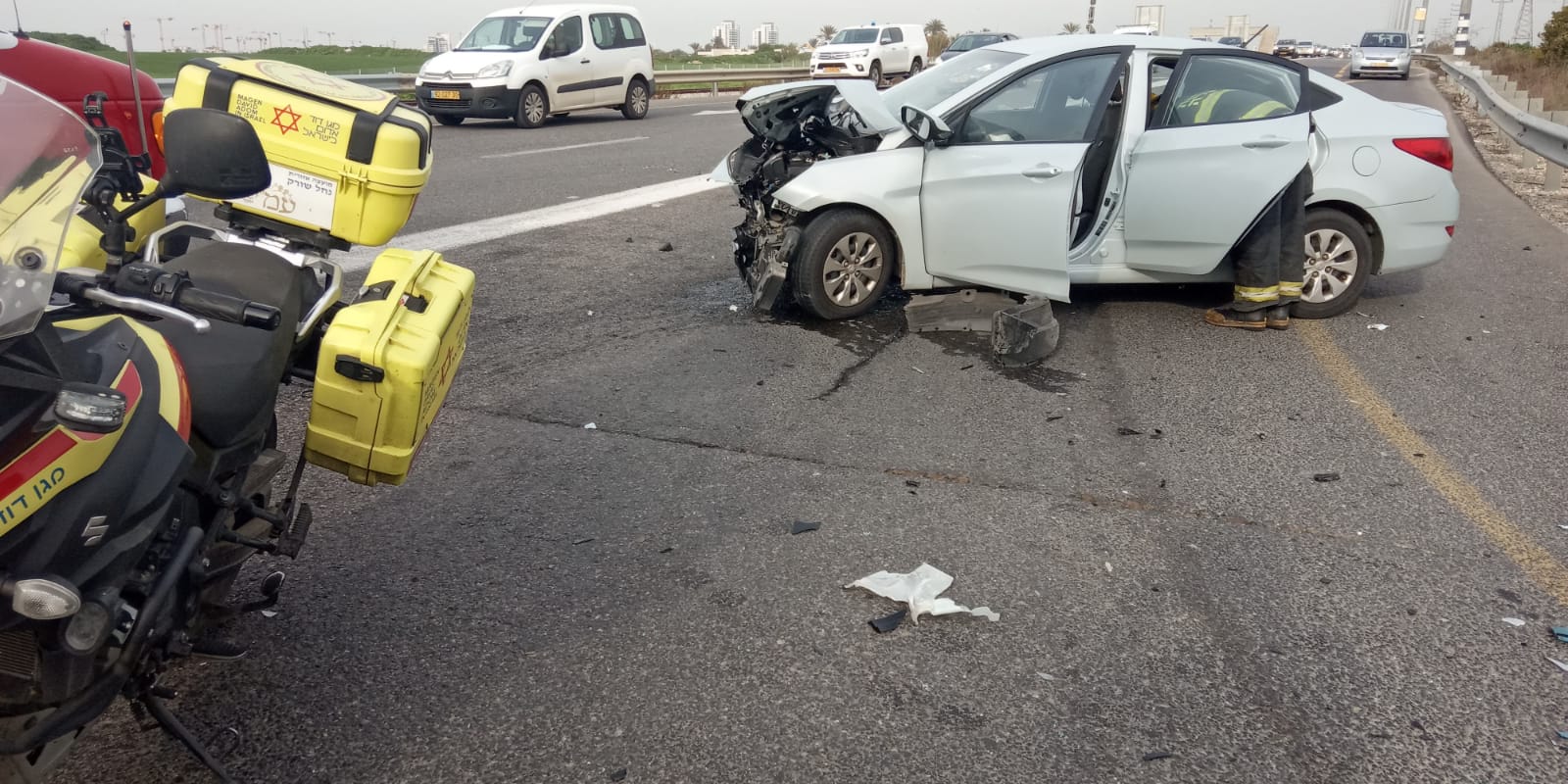 זירת התאונה (צילום: מד"א)
