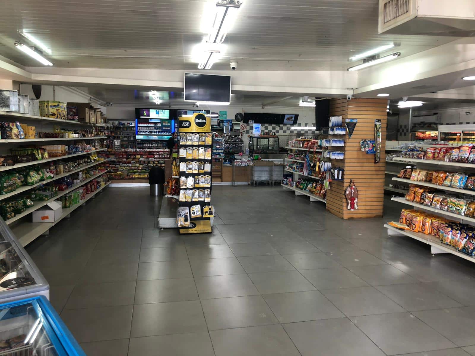 במסווה של סככות צאן. הפשיטה (צילומים: משרד המשפטים)