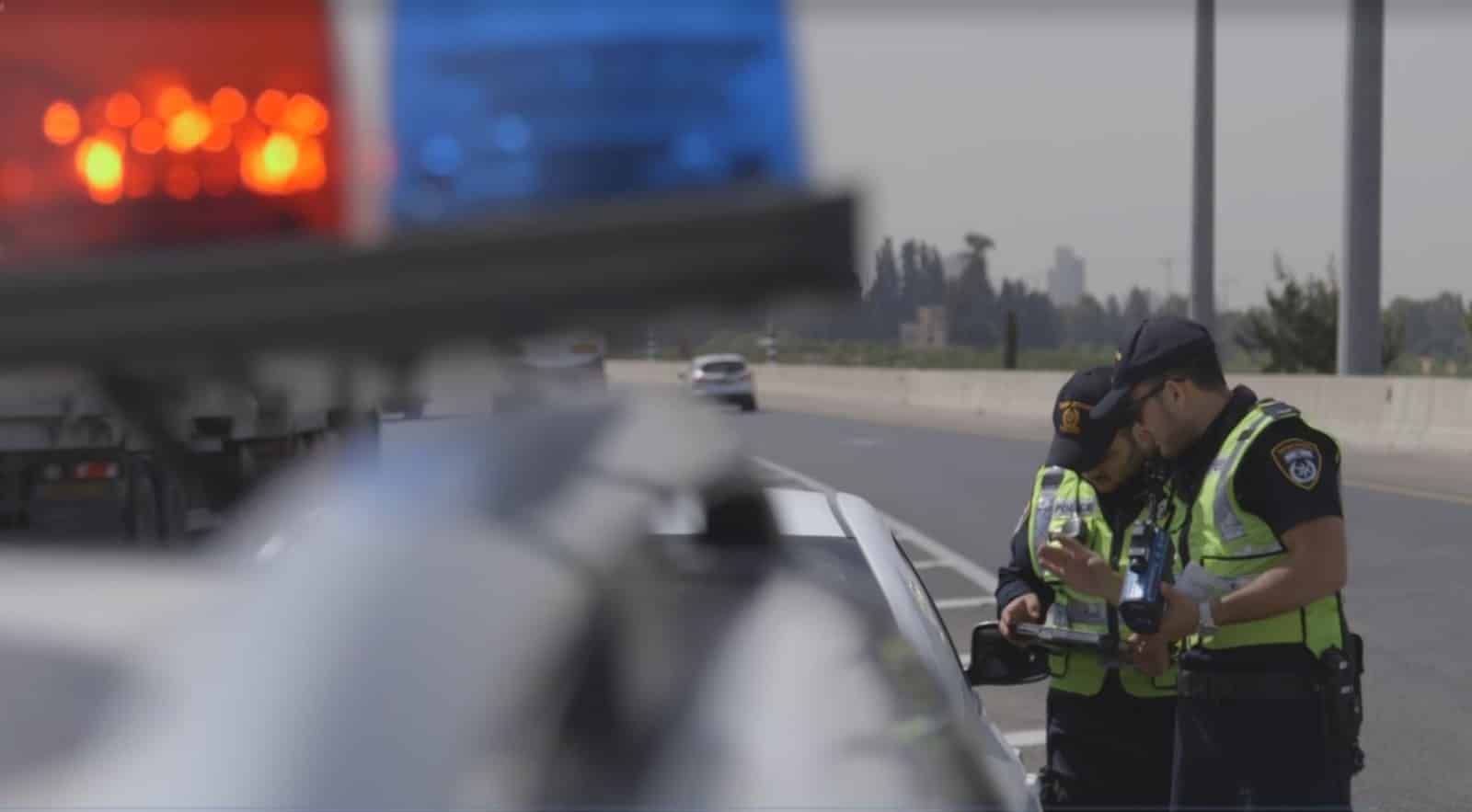 נתפס במחסום מיתר. שוטרי תנועה (אילוסטרציה: המשטרה)