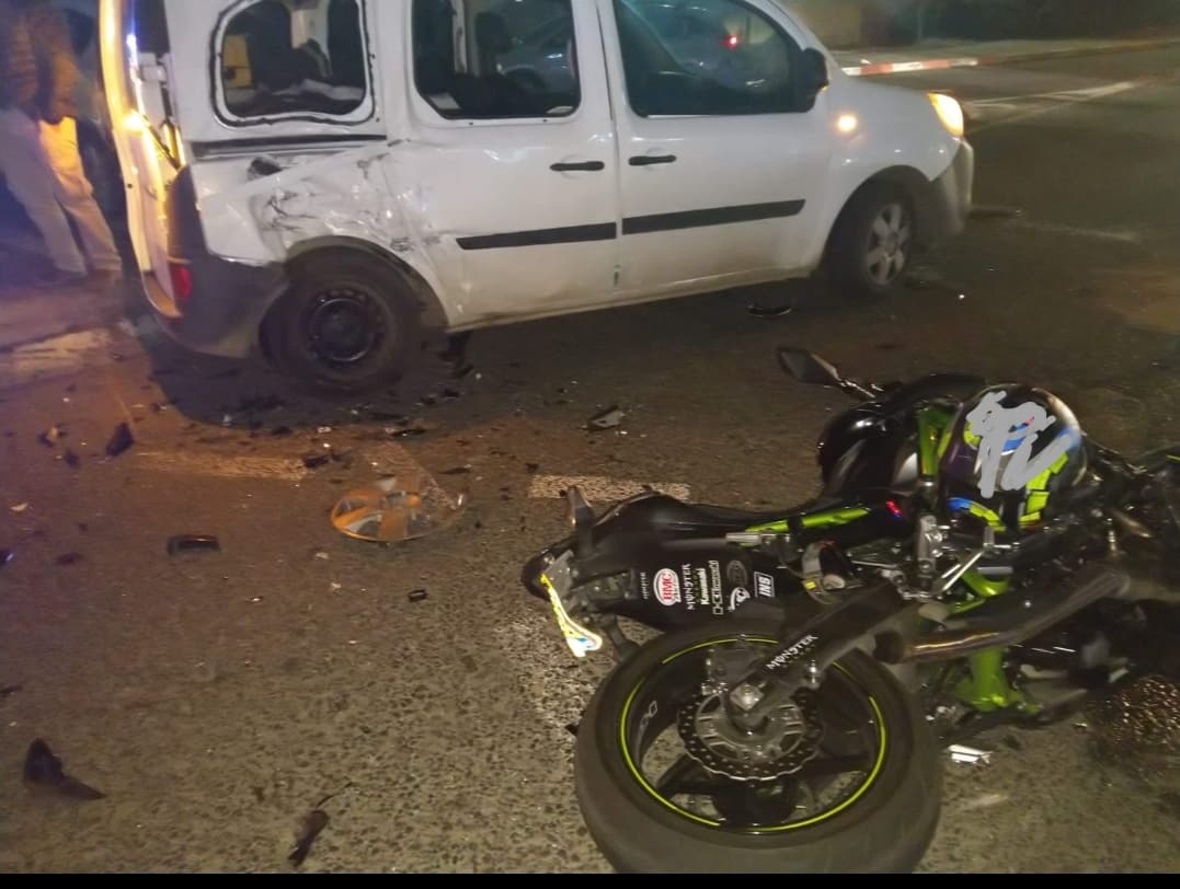 זירת התאונה (צילום: דוברות המשטרה)
