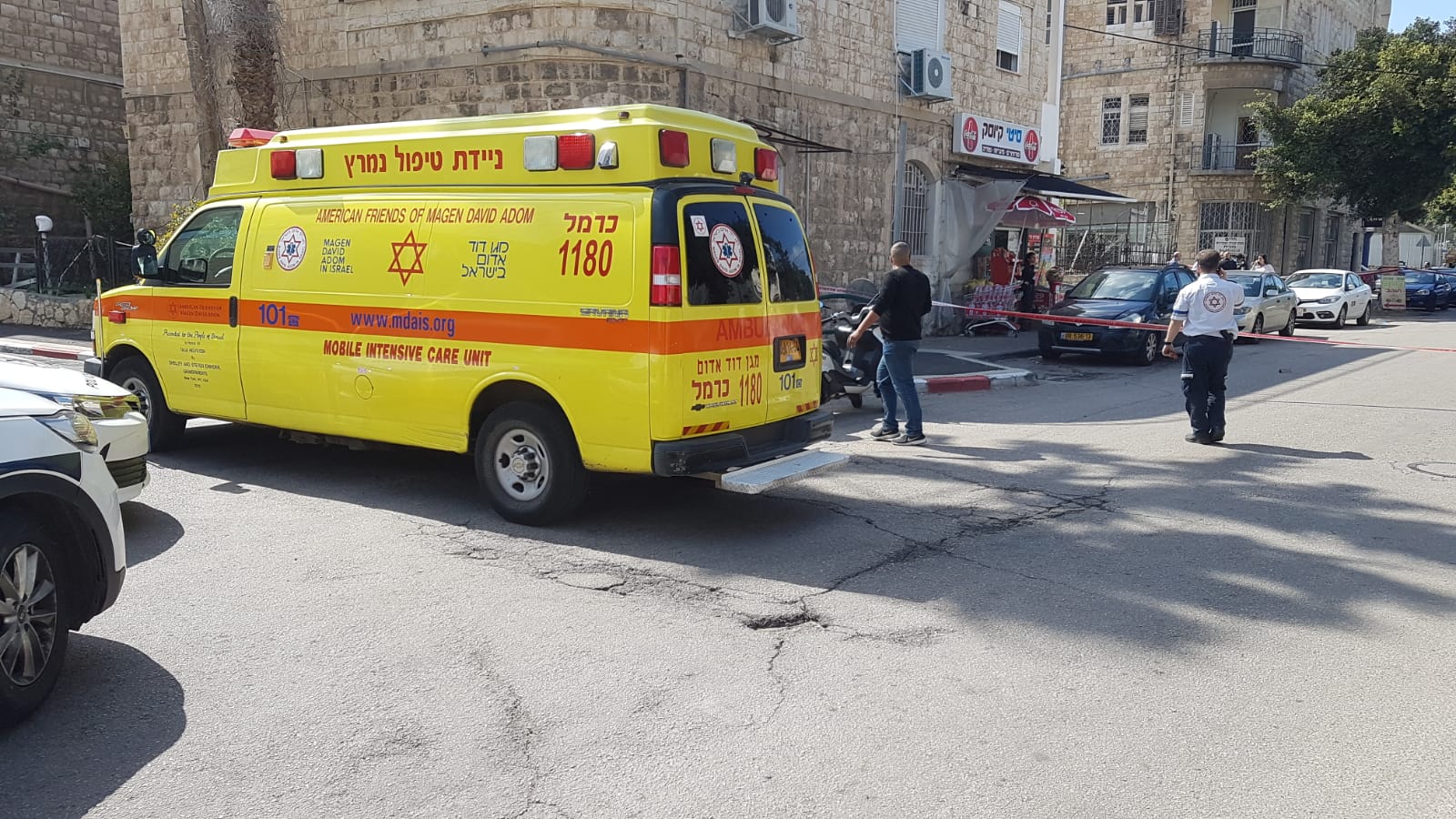 זירת הירי בחיפה (צילום: תיעוד מבצעי מד"א)