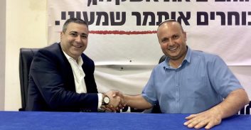 מוניציפלי 2018: ראש עיריית אשקלון המושעה מריץ חבר עורך דין לראשות העירייה