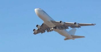 כתב אישום נגד האם שנמלטה מהארץ עם בנה חסר הישע