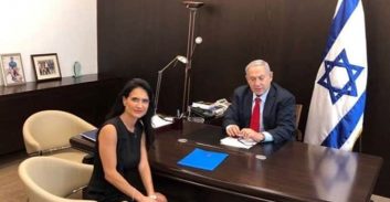 סוזי מחזקת את ביבי
