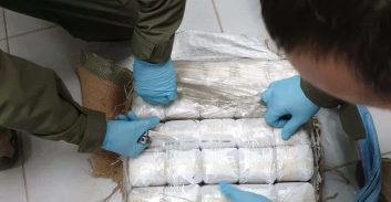 אישום: ייבא כשני ק"ג חשיש במסווה של אביזרי מחשב