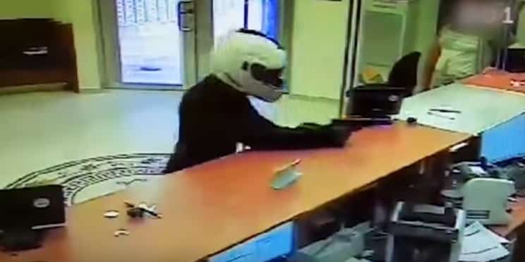 "אין מדובר במעידה חד פעמית, כי אם במימוש תוכנית עבריינית". השוד בראשון לצין