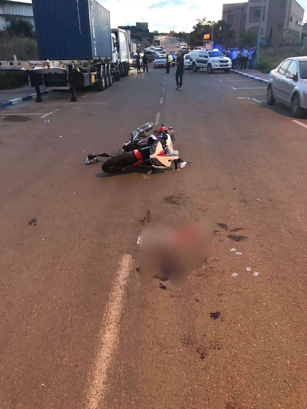 זירת התאונה בטמרה (צילום: משטרה)