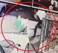 בליין שהוכה על ידי מנהל משמרת במועדון חשפנות הפך לצמח