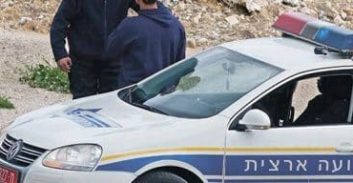הנהג נמלט, השוטר נפצע