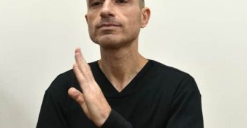 אסי אבוטבול מגיב על מעצר עמית טייב בחשד לרצח אביו