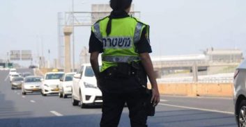 בית המשפט שחרר ממעצר נהג מונית שמואשם בעבירות של נהיגה בפסילה