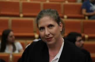 הממונה על טולי, התובעת עו"ד מיכל מזור