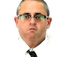 רמאי או שליח?