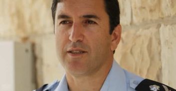 הפצצות המתקתקות של ארמנד מיארה ושות'