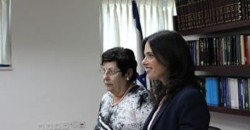פגישה ראשונה בין שרת המשפטים איילת שקד לנשיאת בית המשפט העליון