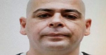 אישום: יוסי שנגלוף הניח מטען חבלה בחצר בית של קרובי משפחתו