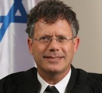 שופט העליון שוחח עם הורי השודד, ושחרר אותו למעצר בית