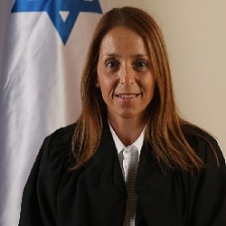 shofetet amir dana