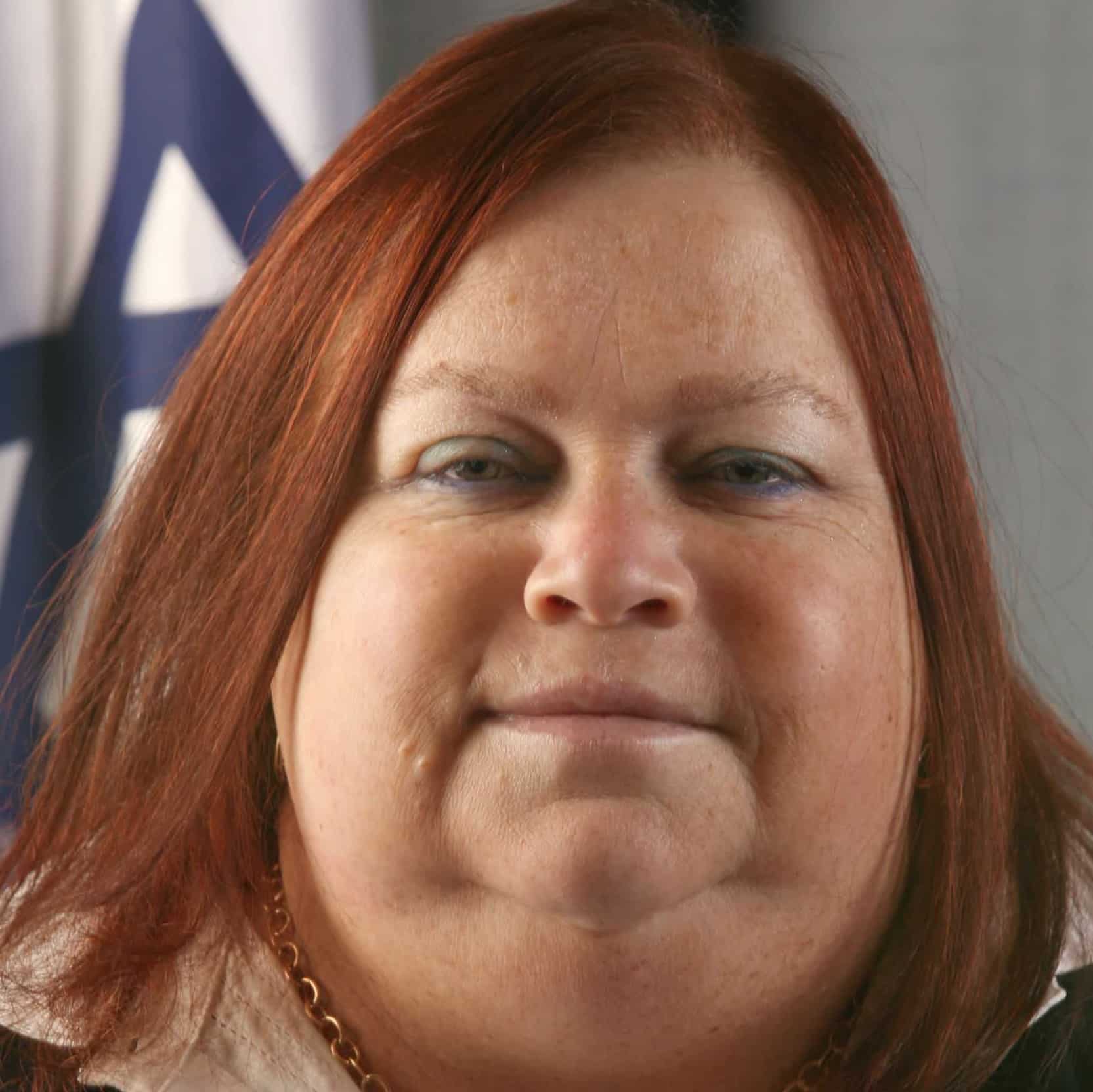 shofetet einat ron