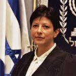 shofetet henig yael