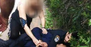 שוטרת לכדה פורצים במהלך ג'וגינג