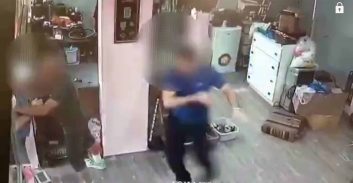 אישום: חבט בקשיש ודיווח שנפל