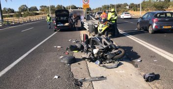 רוכב אופנוע נפצע קשה בתאונה במחלף גלילות