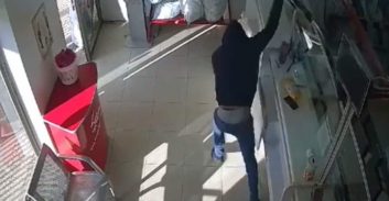 כך הופלל הנאשם שירה באוויר ושדד סניף דואר בהרצליה