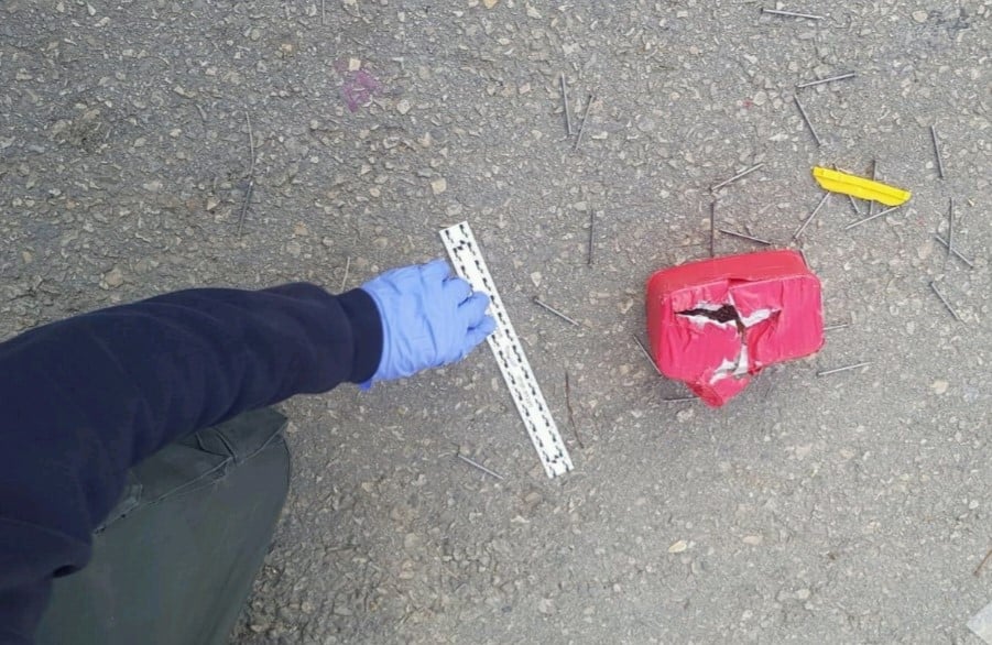 חשד: צעירים מאור יהודה הציתו כלי רכב והניחו מטען חבלה