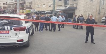 אישום: ירה על בעל עסק בנצרת, ורצח עובר אורח לעיני נכדתו