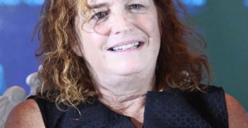 התביעה בראש העין זימנה לשימוע את עו"ד ליאת בן ארי בחשד לעבירת בנייה