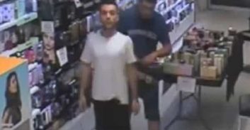 הקעקוע על הצוואר סייע להאשים צעיר מבת-ים בשוד חנות תכשיטים