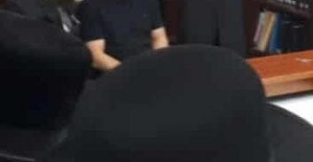 "כיכר השבת" מארח את עמיר מולנר שבא לנחם על מות האדמו"ר מסדיגורא