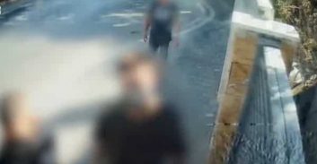 אישום: סחט באיומים וחתך את אוזנו של אחר בגלל קשר עם בת משפחתו