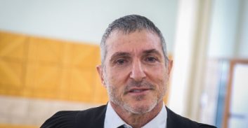 העליון אישר את שחרורו של זדורוב באיזוק אלקטרוני