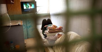 נדחתה עתירת אסירה ביטחונית שדרשה משב"ס לממן לה ניתוח אף