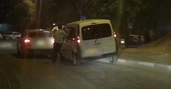 פוסטה TV: נתלה על הרכב שנגנב ממנו תוך כדי נסיעה
