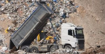 ירושלים: 26 חשודים בארגון פשיעה המפעיל עסק כרייה ושפיכת פסולת