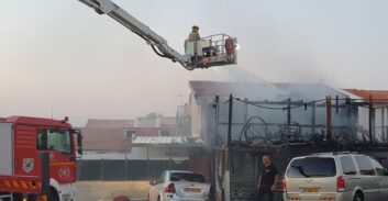 אילת: חשודים בהצתת בית ורכב על רקע סכסוך שבעבר הוביל לרצח