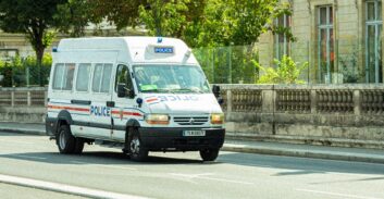 להב 443: עשרה חשודים בעוקץ שני מיליון אירו מחברות ביטוח בצרפת