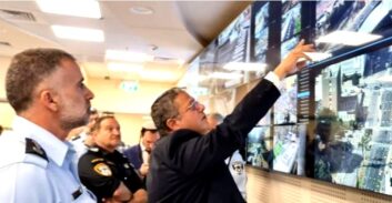 העליון: "אסור לשר בן גביר לתת הוראות מבצעיות למשטרה בהפגנות"